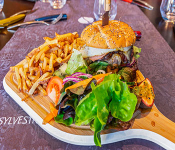 Plat de la carte de la brasserie à Saint-Sylvetsre-Cappel